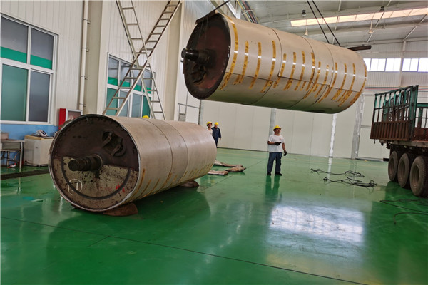 熱噴塗高鉻鉬合金修複受損造紙烘缸